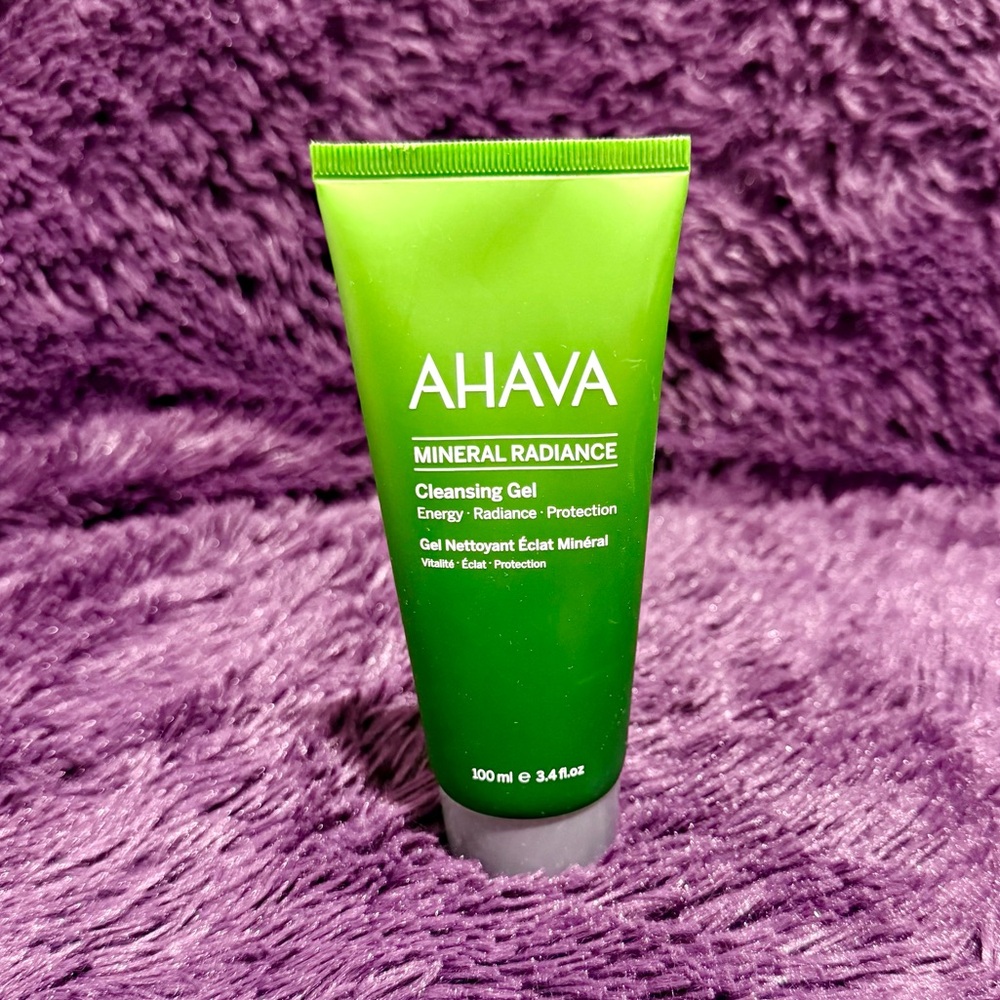 AHAVA Mineral Radiance Cleansing Gel